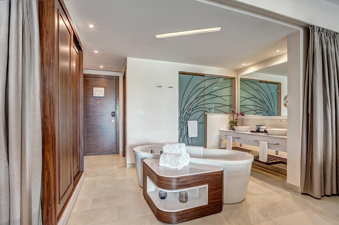 Luxe Junior Suite aan Zwembad