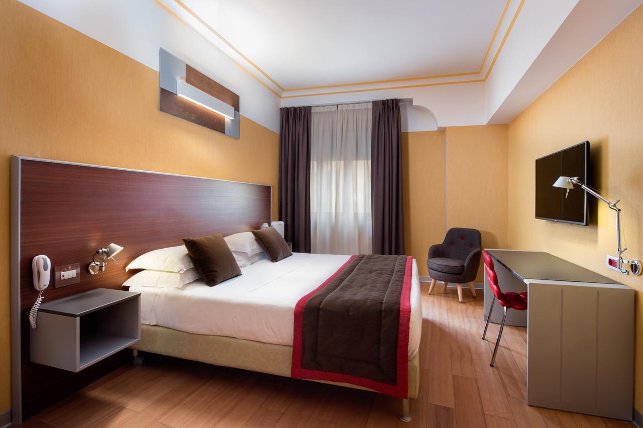 Comfort Zimmer mit Kingsize-Bett