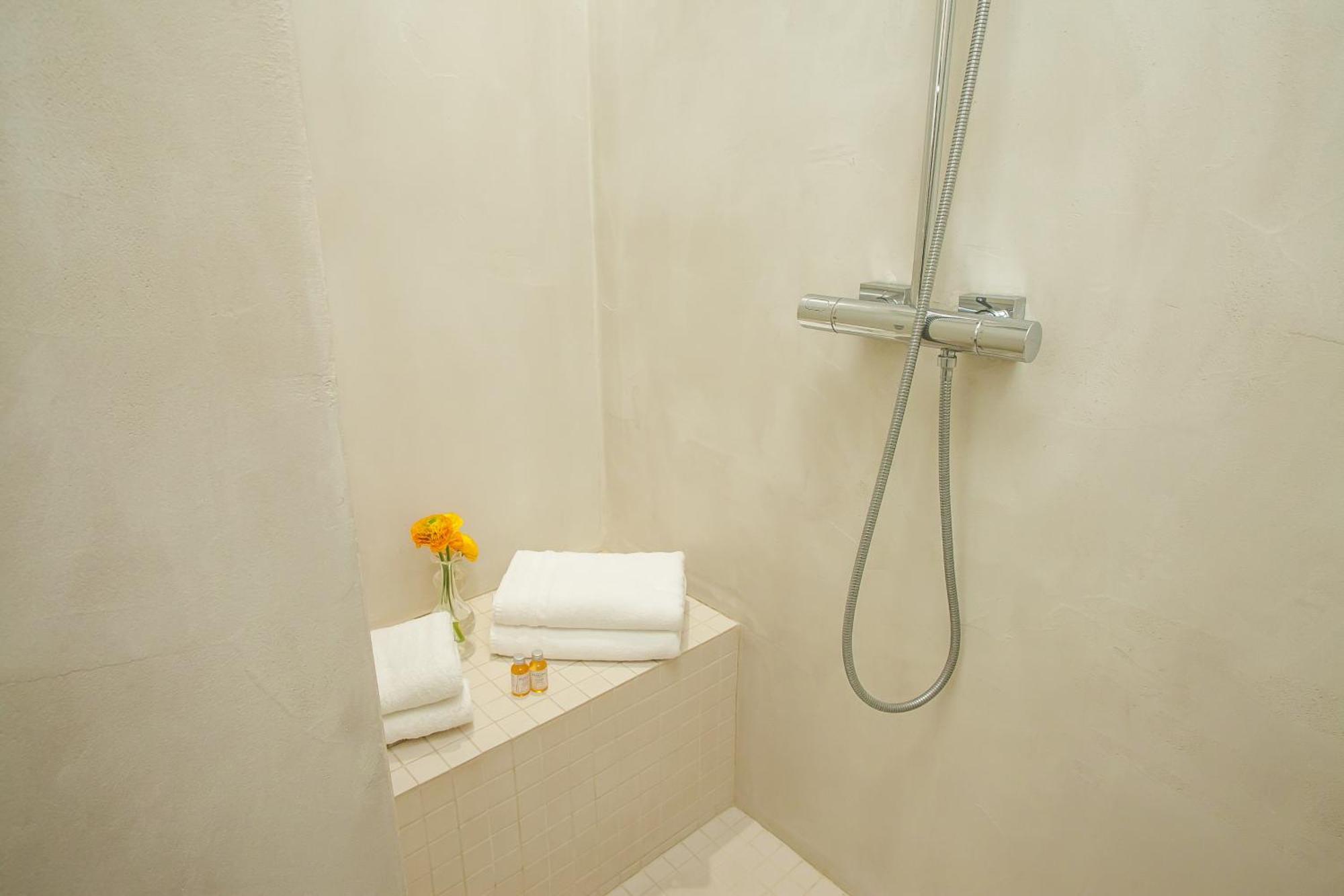 Quarto Tradicional com Varanda
