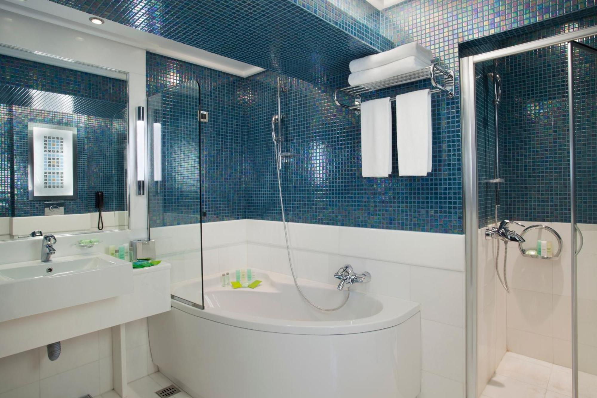 Premium Double Room with Two Double Beds and Lounge Access