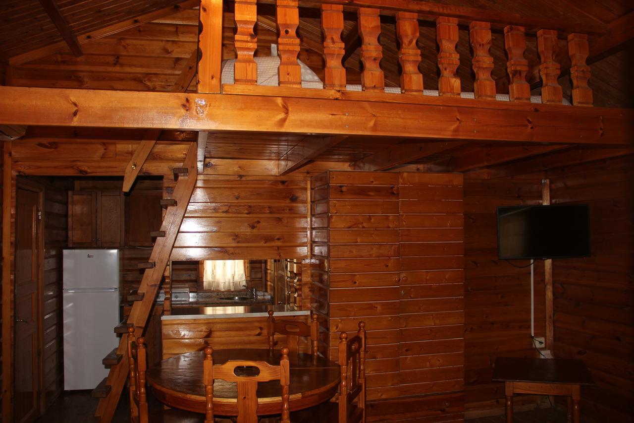 Two-Bedroom Bungalow,643732071:JPEG