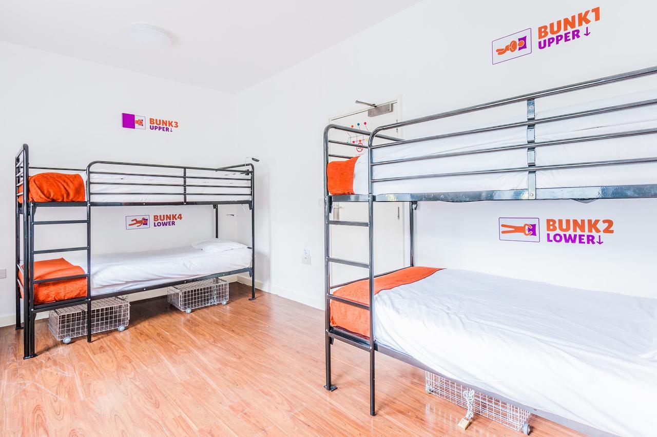 Cama em Dormitório Misto de 18 Camas