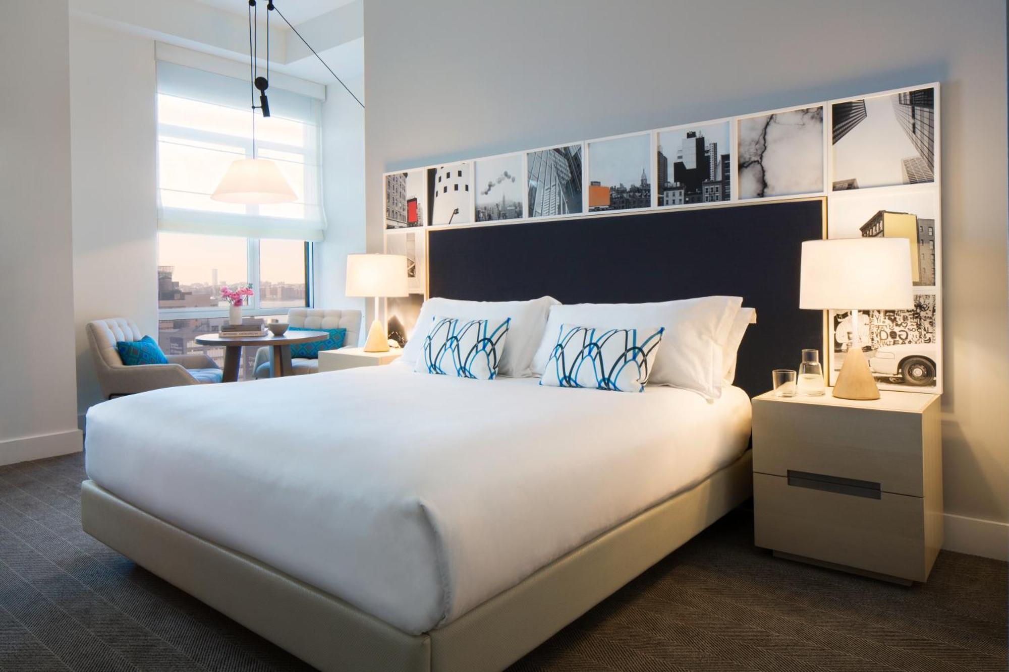 Quarto com Cama King-size - Acesso a Pessoas com Mobilidade Condicionada