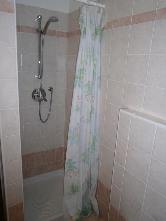 Appartamento con 1 Camera da Letto (4 Adulti) e Vista Lago