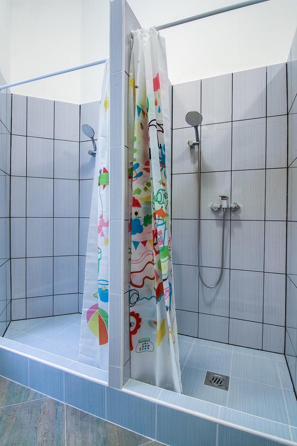Lit dans Dortoir Mixte de 8 Lits