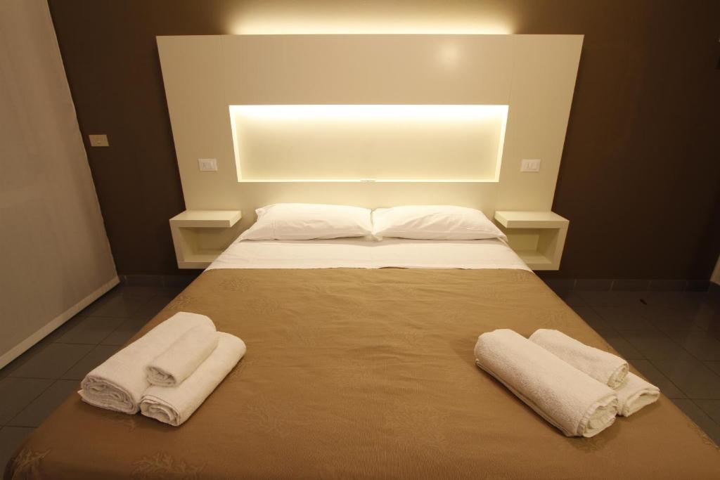 Quarto com Cama de Casal ou 2 de Solteiro