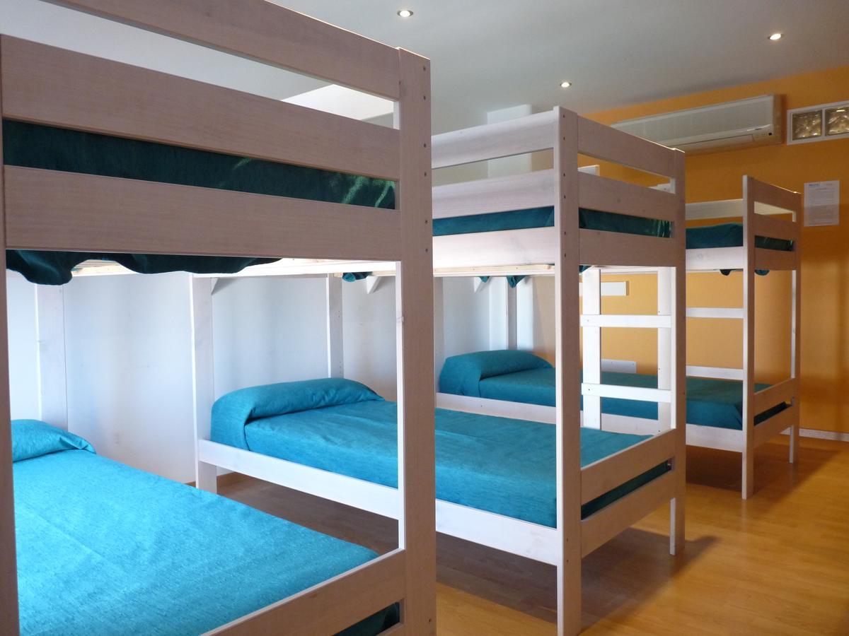 Cama en habitación compartida mixta de 10 camas