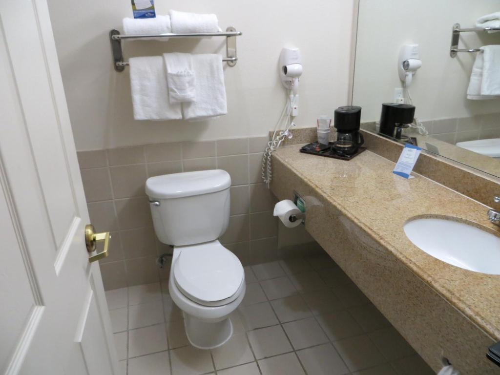 Chambre avec 2 Lits Queen-Size et Vue - Non-Fumeurs