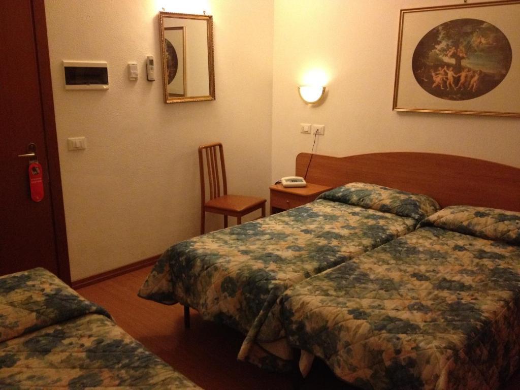 Triple Room,682123464:JPEG
