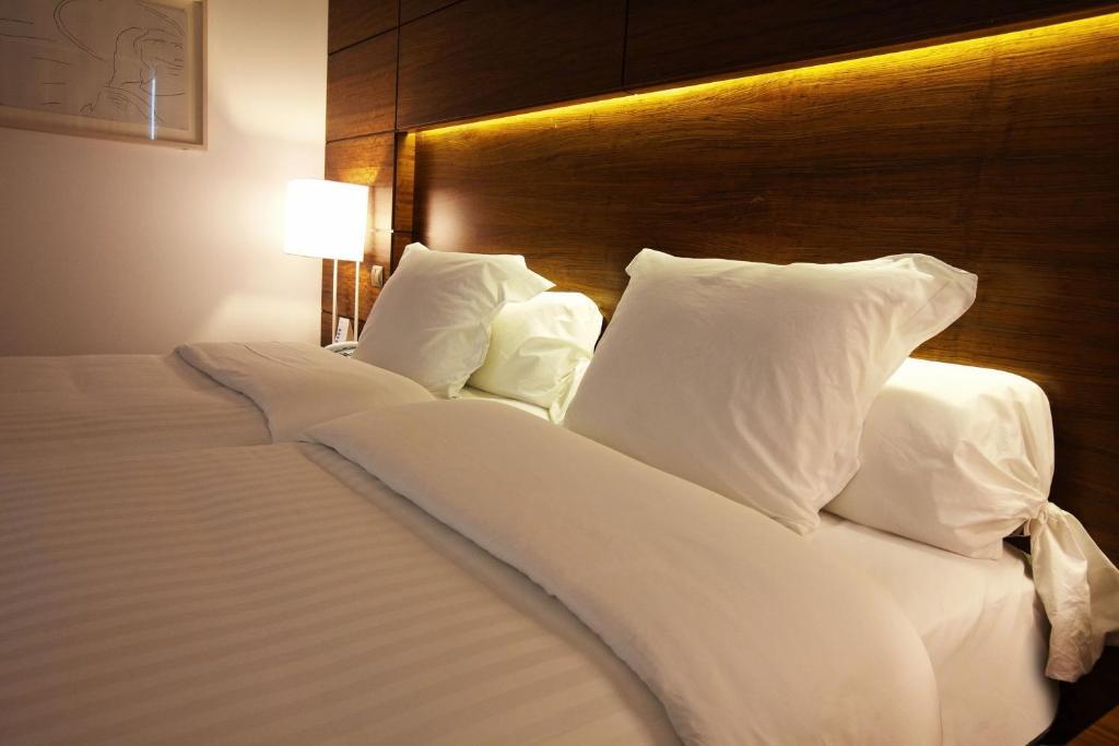 Quarto Superior com Cama de Casal ou 2 de Solteiro