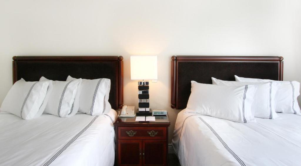 Chambre Lits Doubles Premium avec Balcon