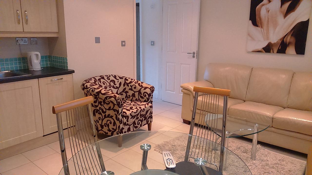 Two-Bedroom Apartment,615582325:JPEG
