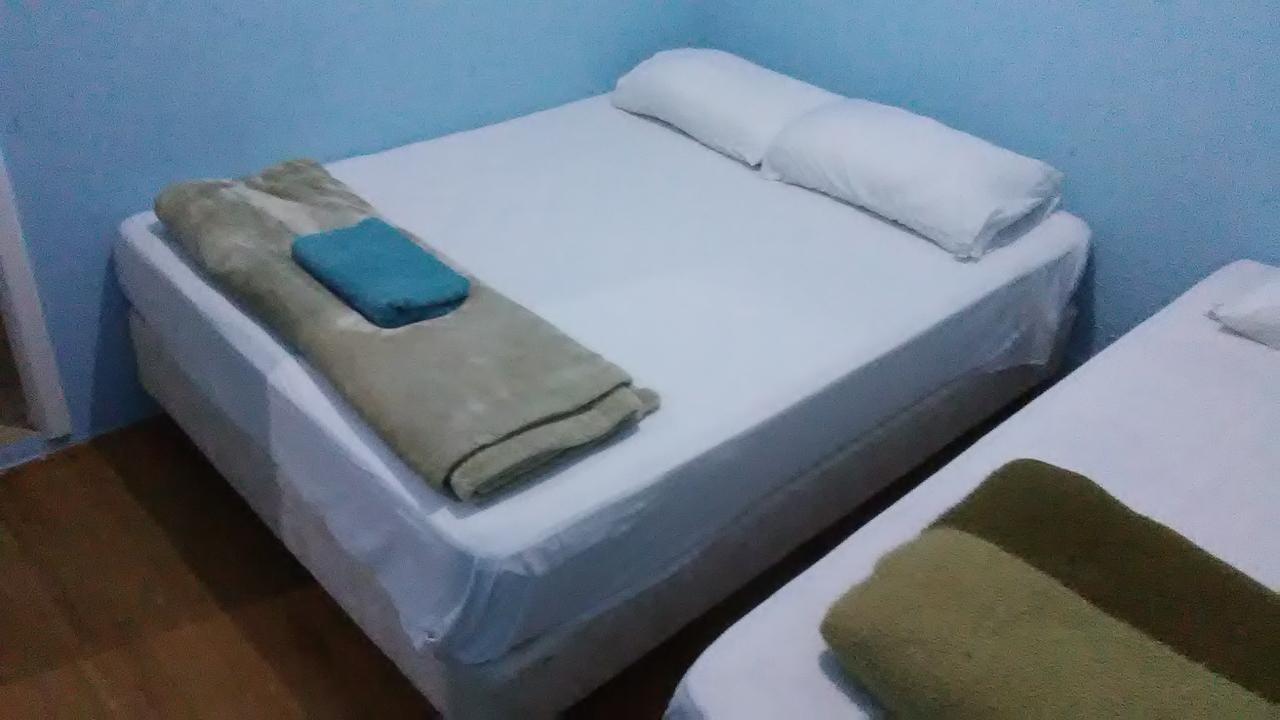 Quarto Deluxe com 2 Camas de Solteiro e Chuveiro