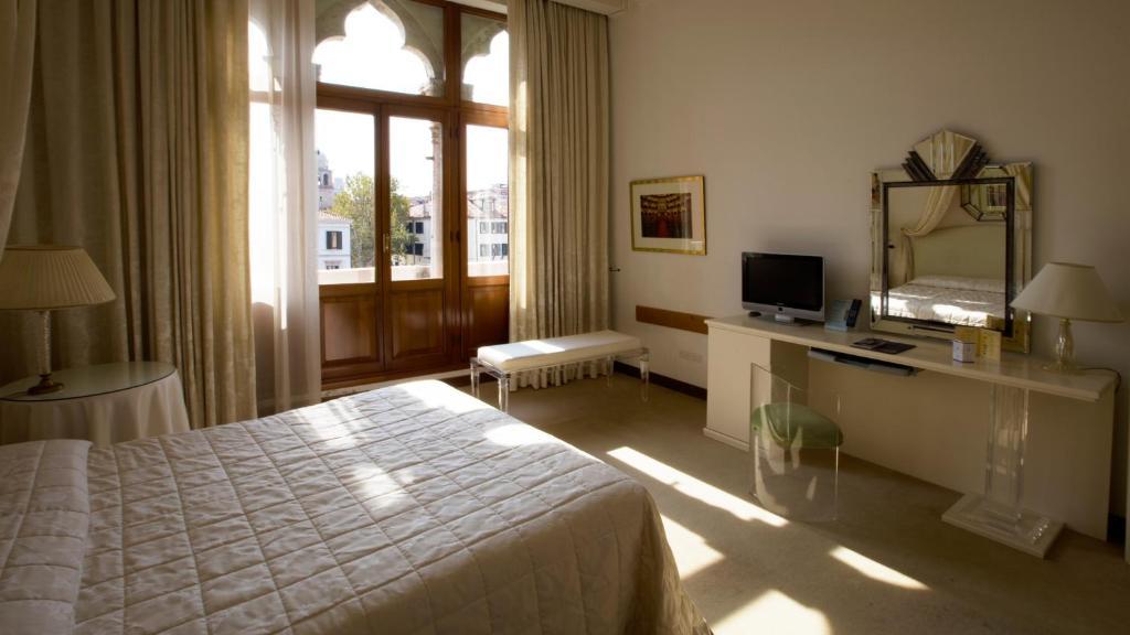 Chambre Double de Luxe - Vue sur Canal