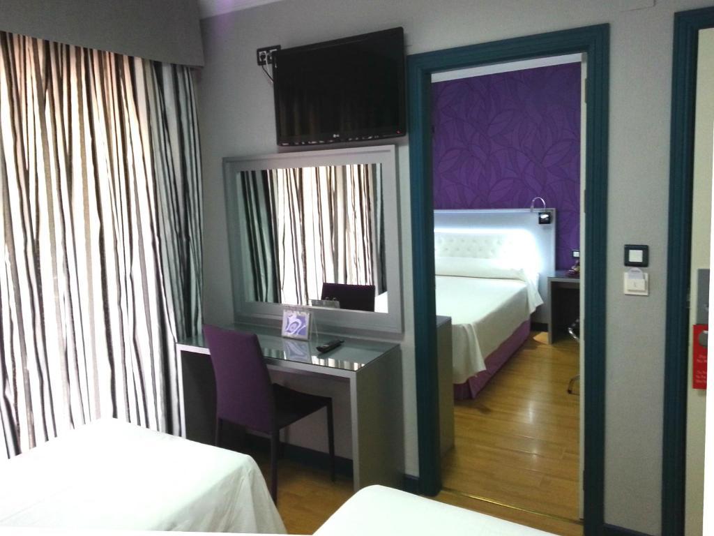 Triple Room,642343290:JPEG