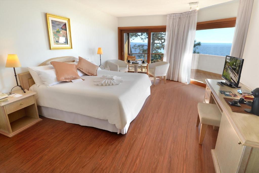 Quarto Superior com Cama Queen-size