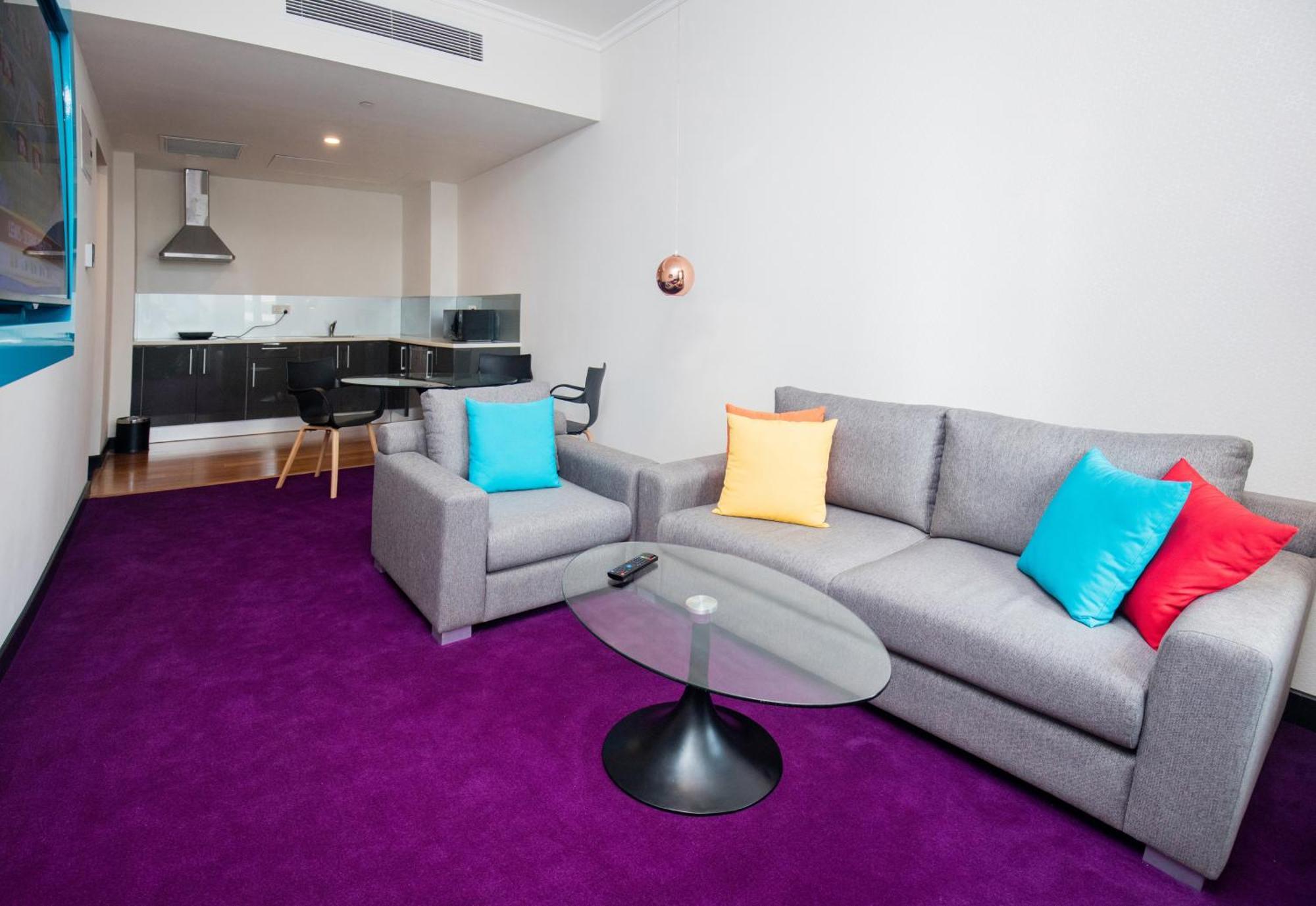 Deluxe Suite with 20% off on Laundry Services