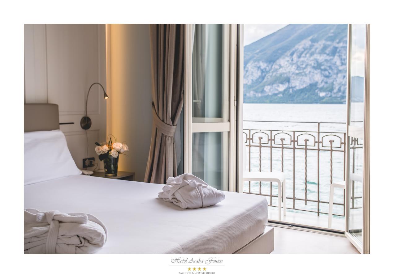 Superior Tweepersoonskamer met 1 Tweepersoonsbed of 2 Aparte Bedden en een Balkon met Uitzicht op het Meer