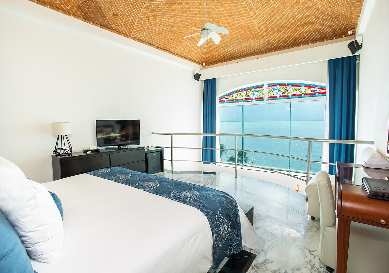 Präsidenten-Suite mit Kingsize-Bett Meerseite