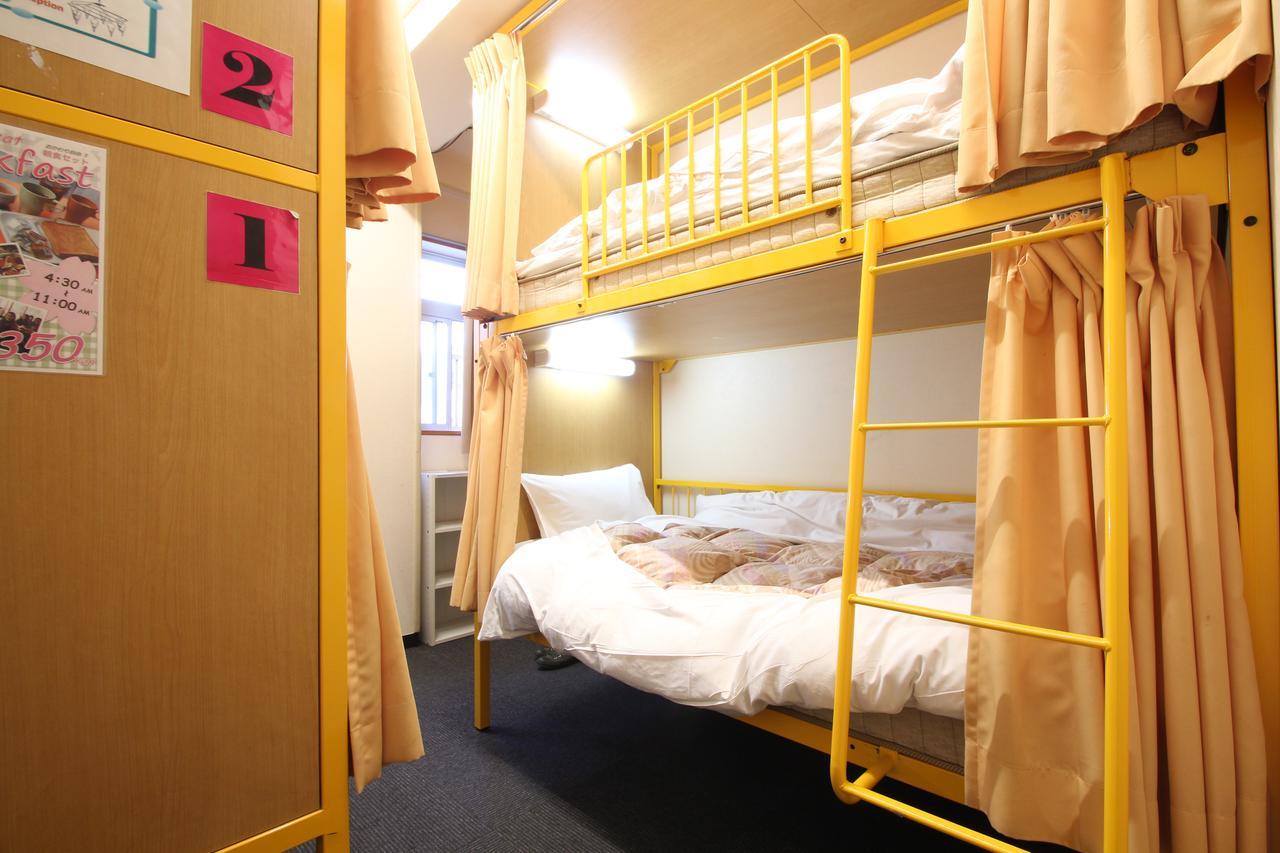 Habitación con literas y baño compartido (4 personas)