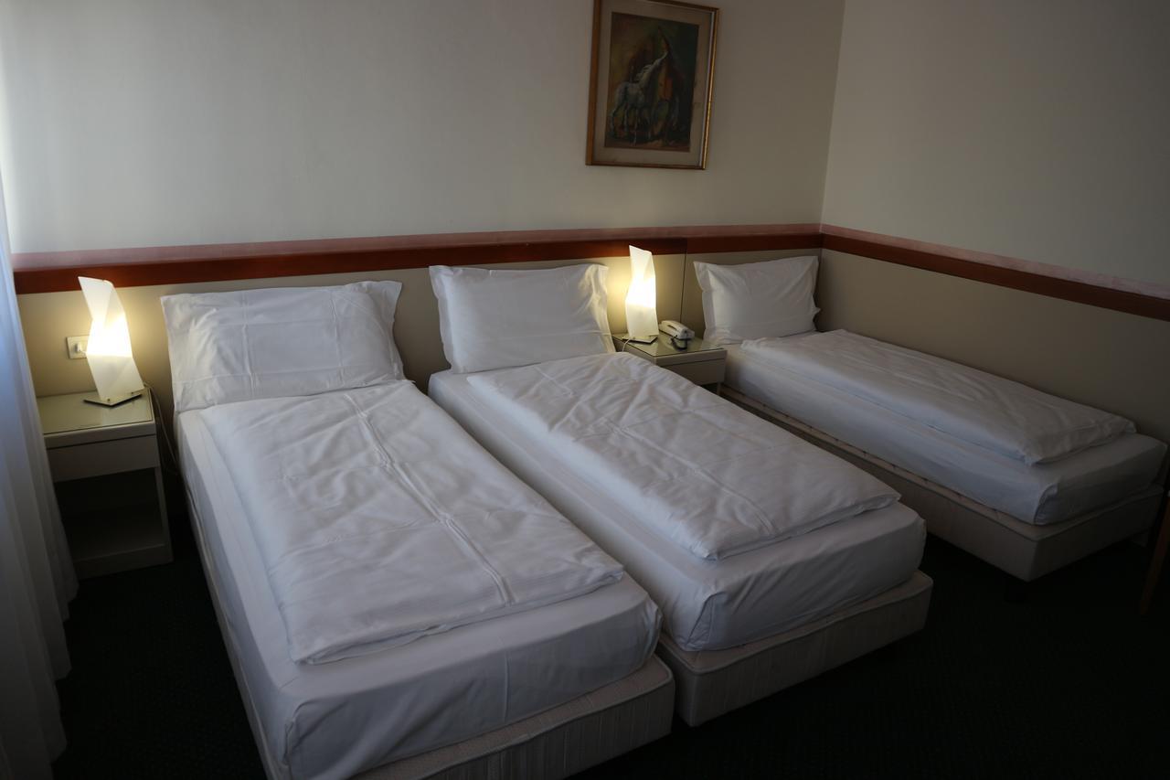 Standard Dreibettzimmer