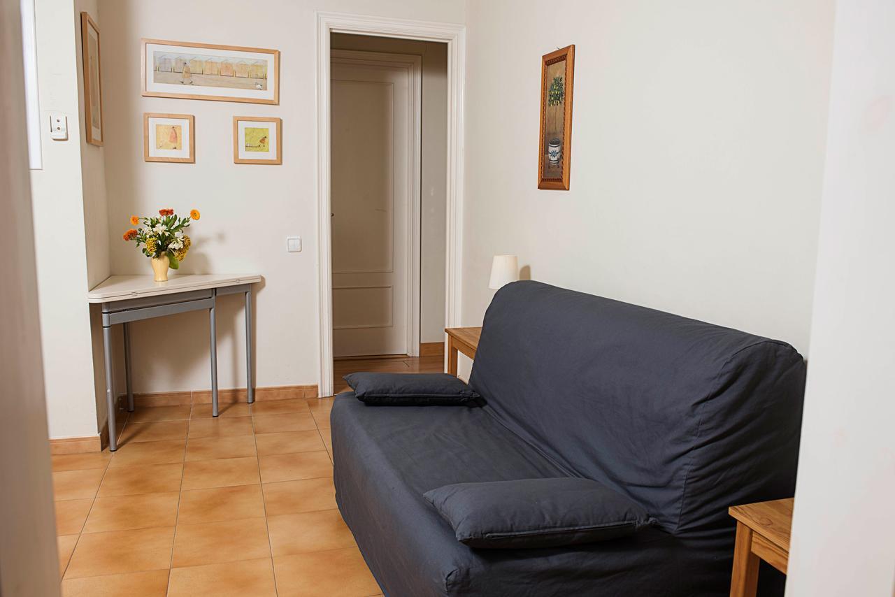 Estúdio/Suite Tripla com Casa de Banho Privativa