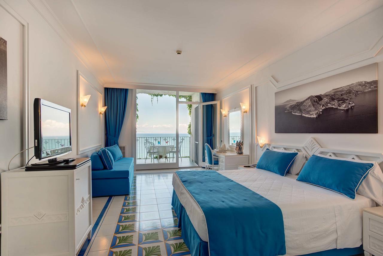 Deluxe Double or Twin Room Sea View,632689029:JPEG