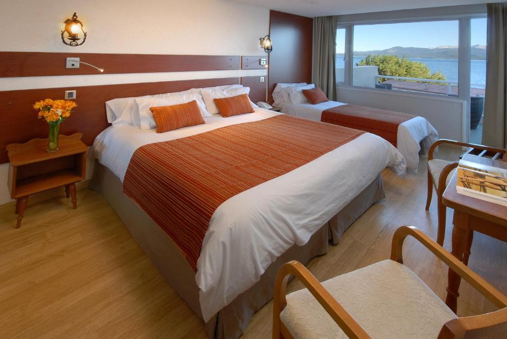 Habitación Triple con vistas al lago