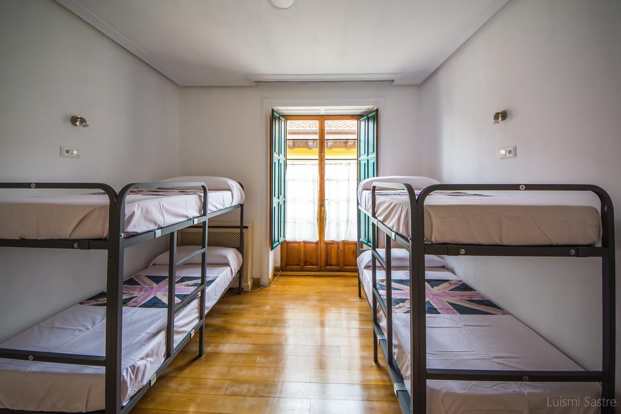 Single Bed 4-Bed Dormitory Room,636558597:JPEG