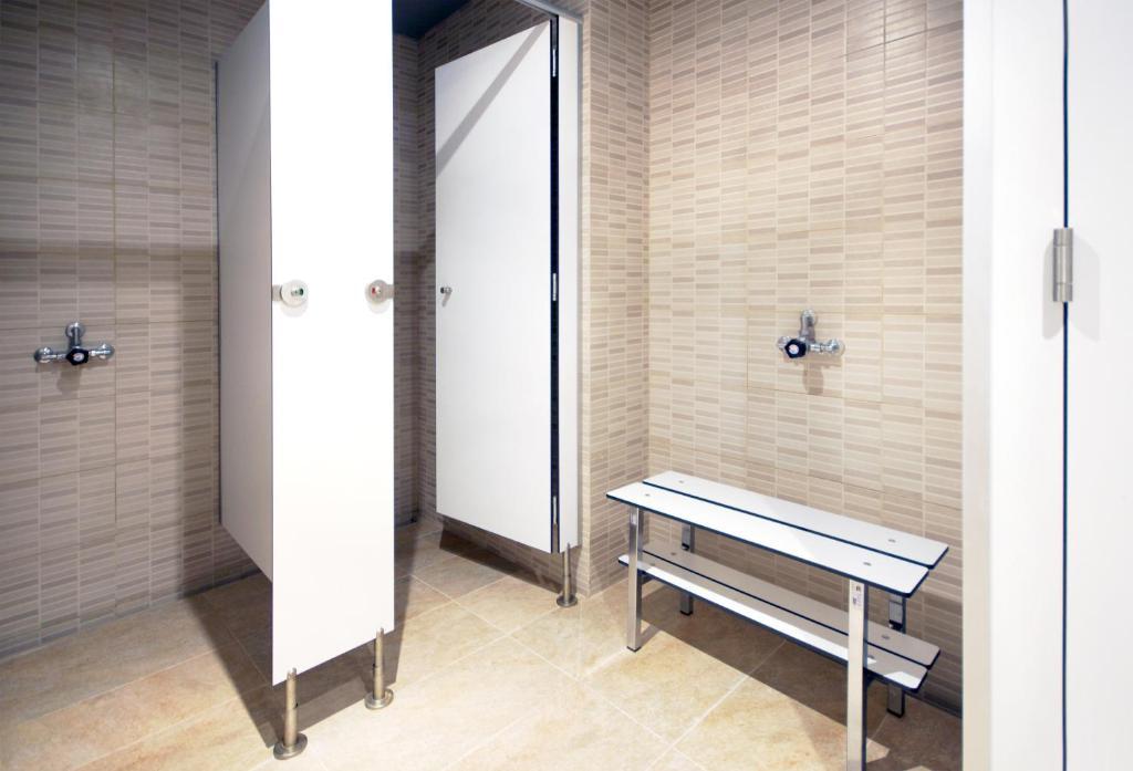 Posto Letto in Dormitorio Misto con 6 Letti
