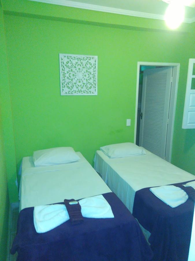 Quarto com Cama de Casal ou 2 de Solteiro