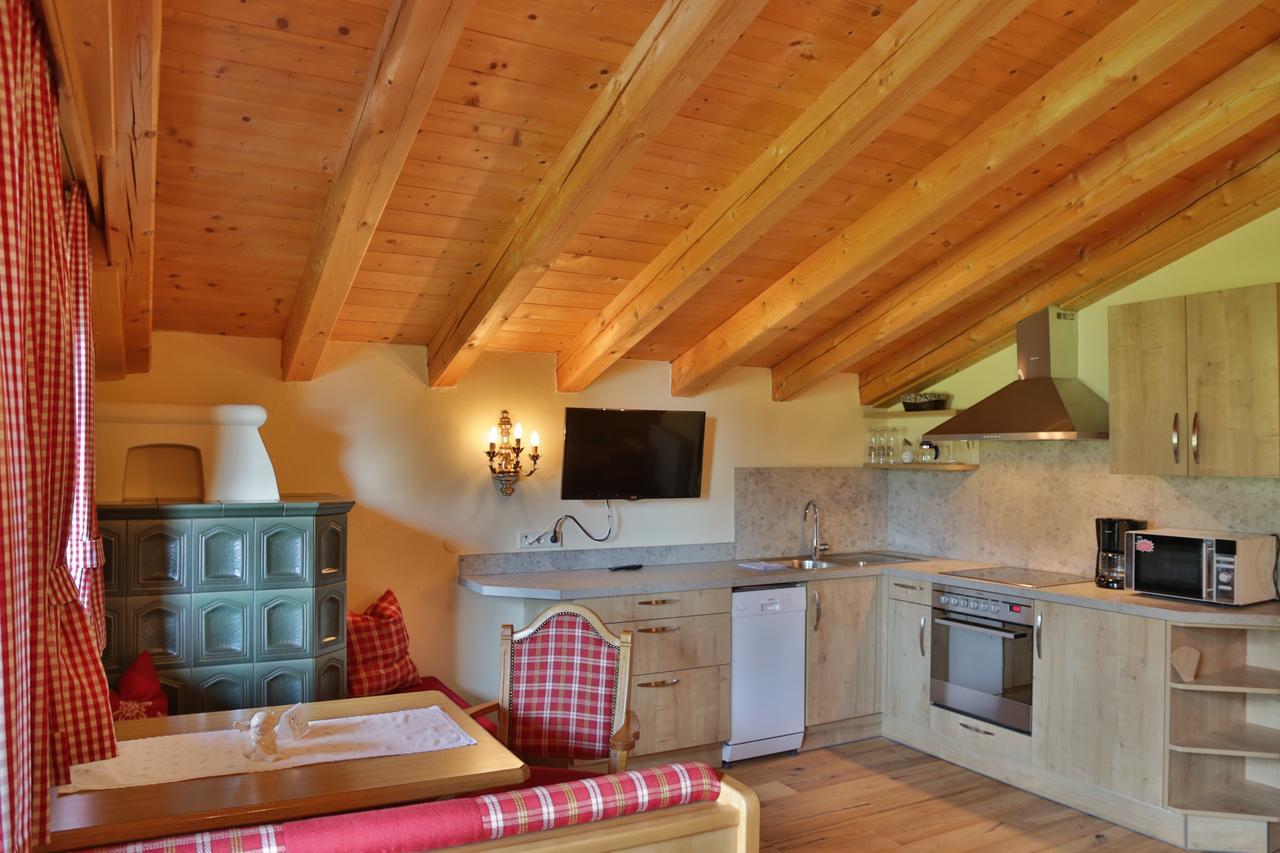 Apartment mit Balkon