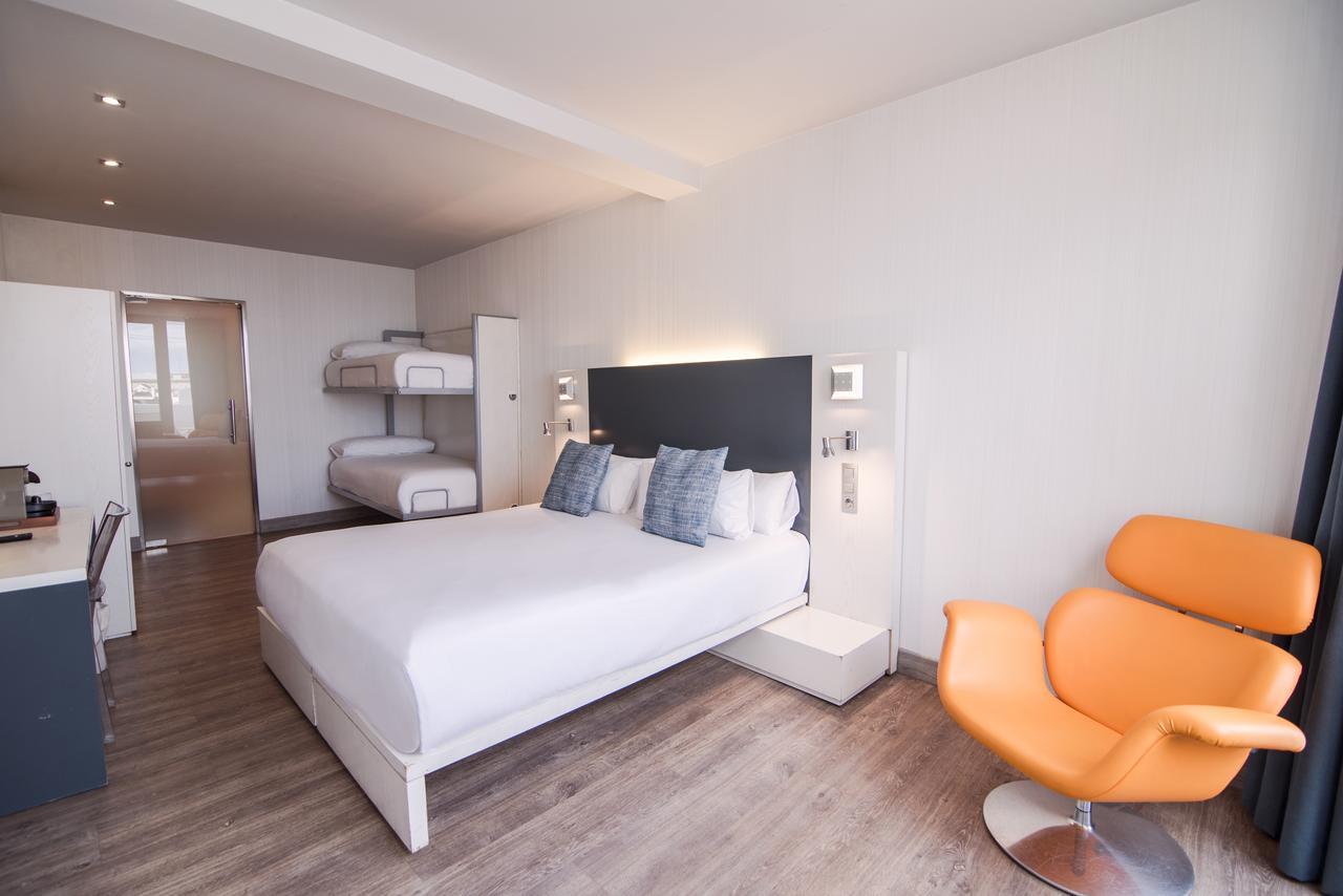 Quarto Quádruplo com Varanda