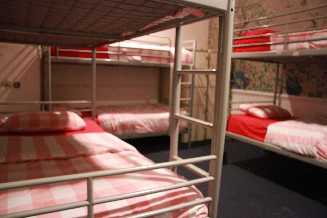 Bed in een Gemengde Slaapzaal met 10 Bedden