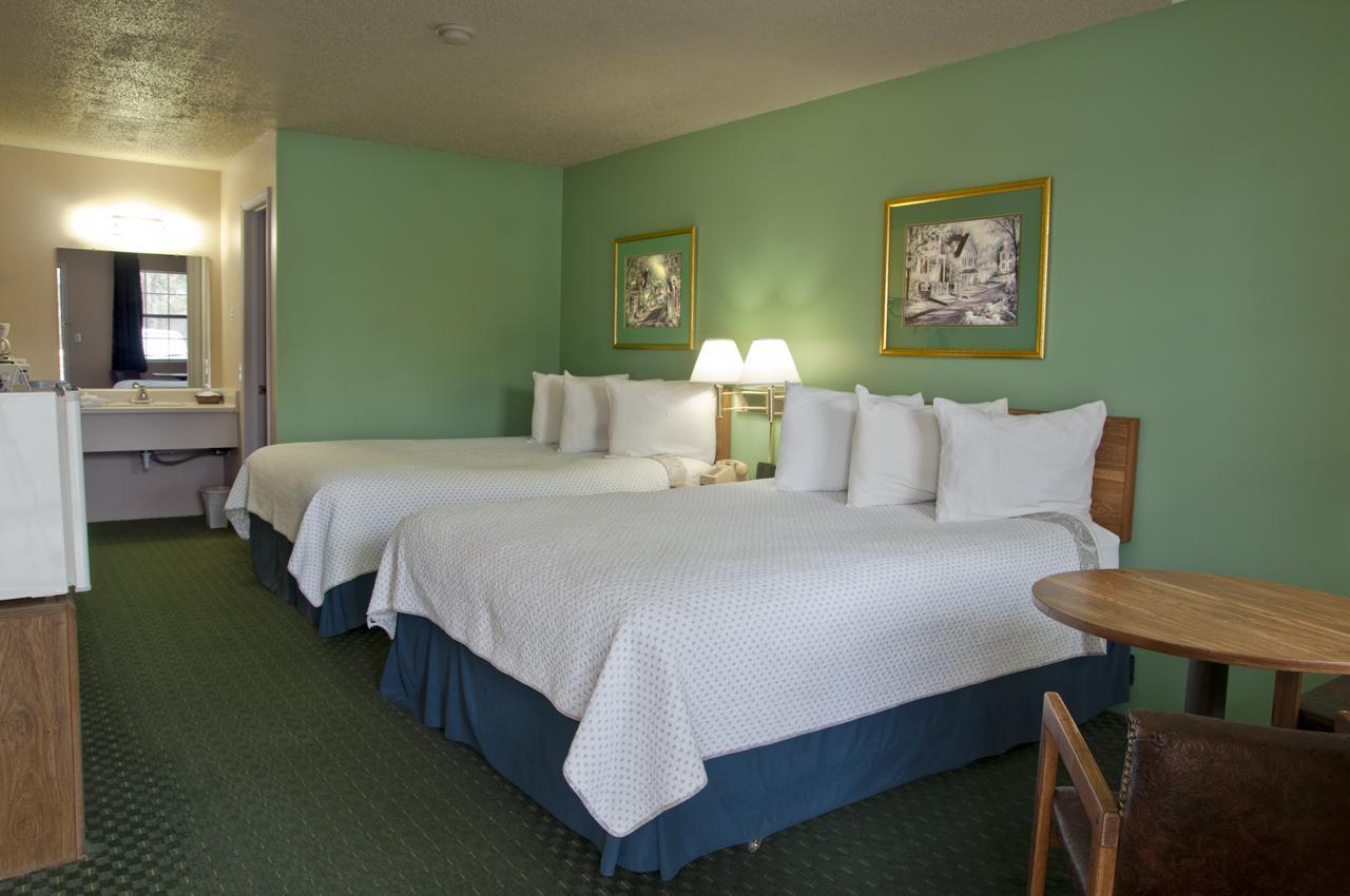 Queen Room with Two Queen Beds