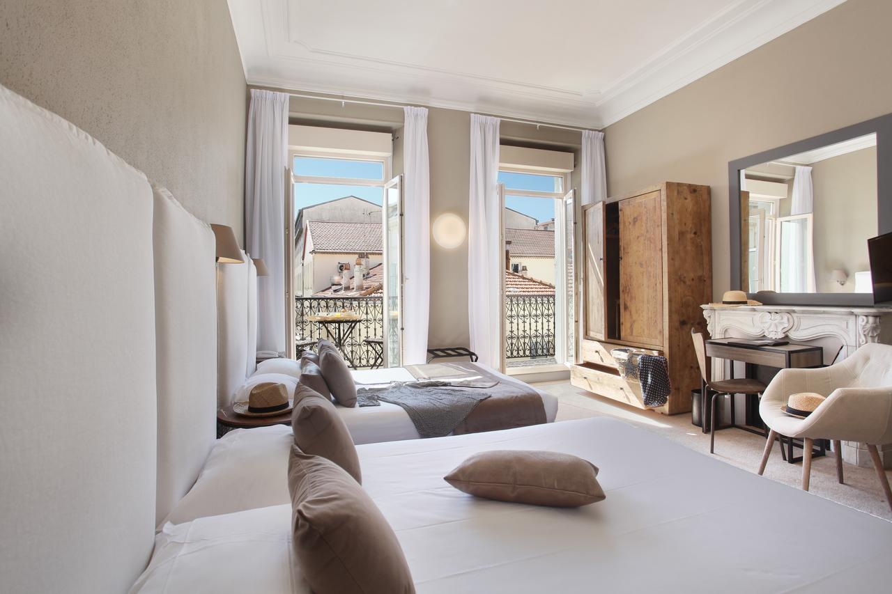 Vierbettzimmer mit Balkon