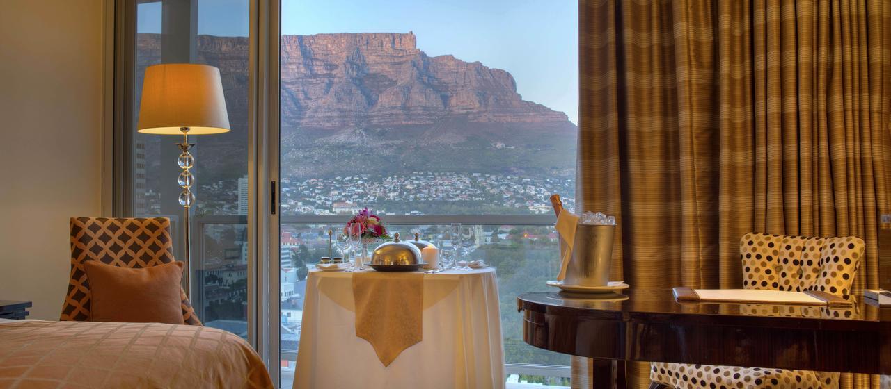 Chambre Lit King-Size de Luxe avec Vue sur Montagnes - Tour Wing