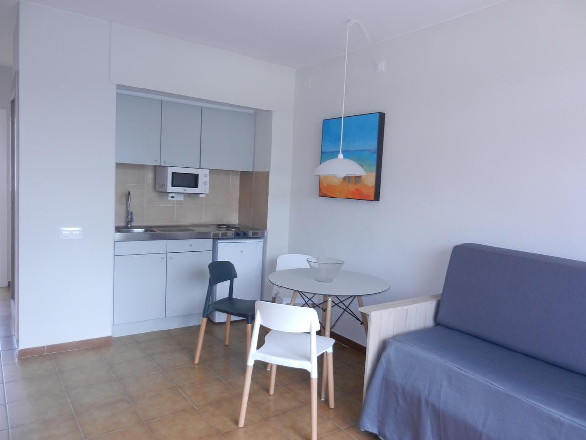 Studio with Balcony (2-3 Adults),1415995782:JPEG