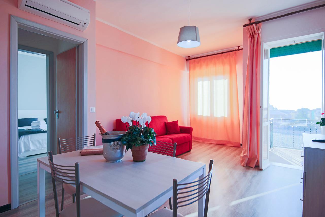 One-Bedroom Apartment,645588534:JPEG