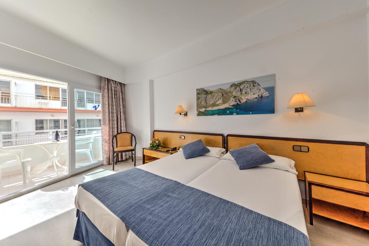 Family Room (1 Adult + 1 Child),645755976:JPEG