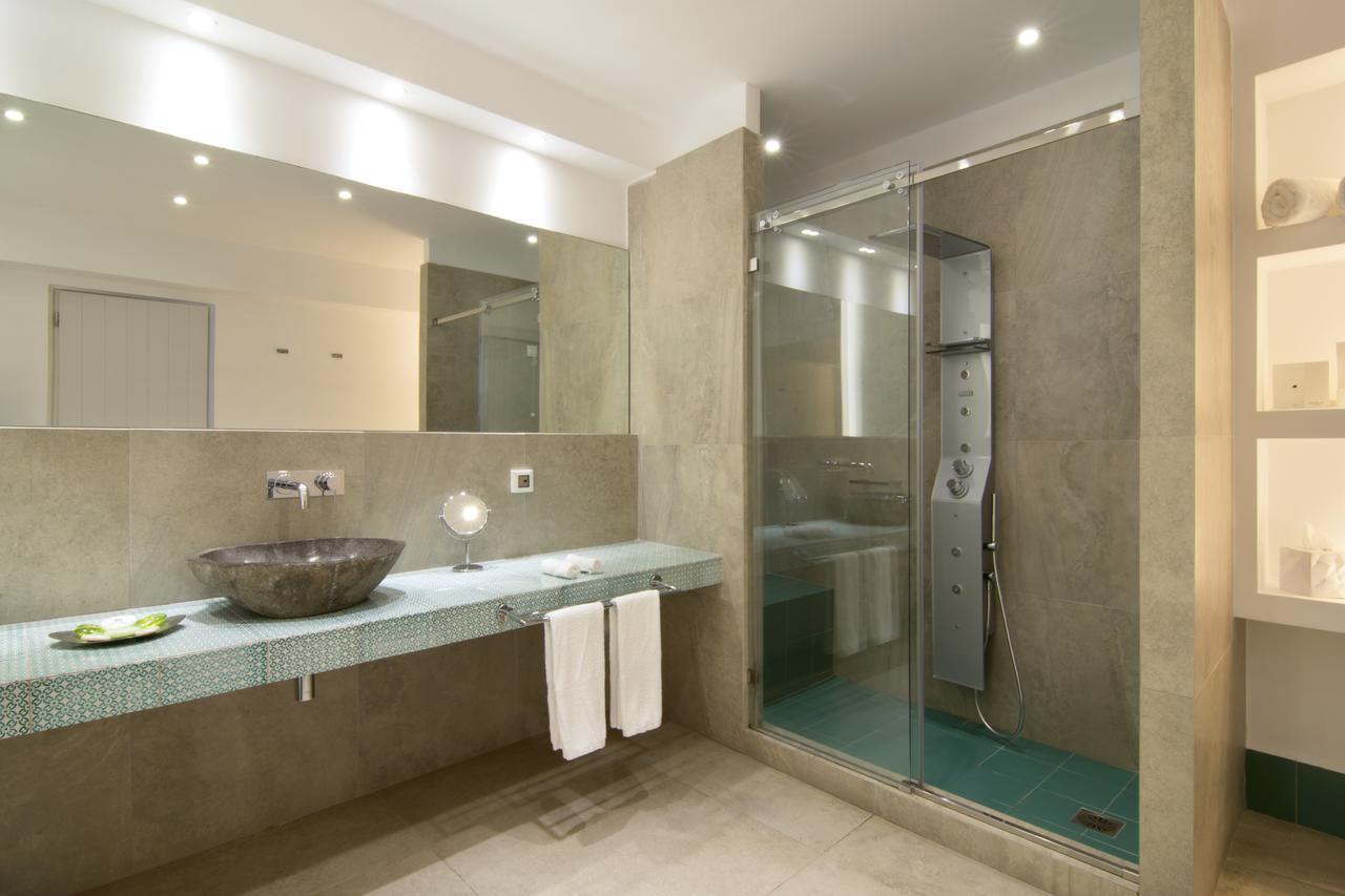 Suite Premium avec Bain à Remous Privé - Vue sur Caldeira