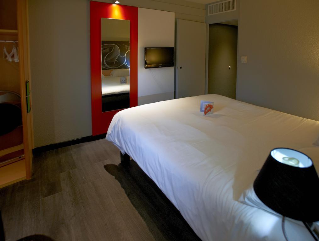 Standard Zimmer mit 1 Doppelbett und 1 Einzelbett