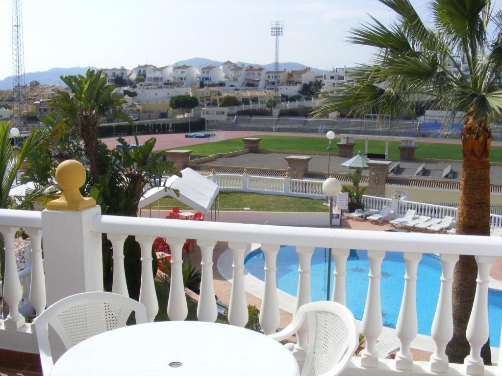 Apartamento de 1 dormitorio con vistas al jardín