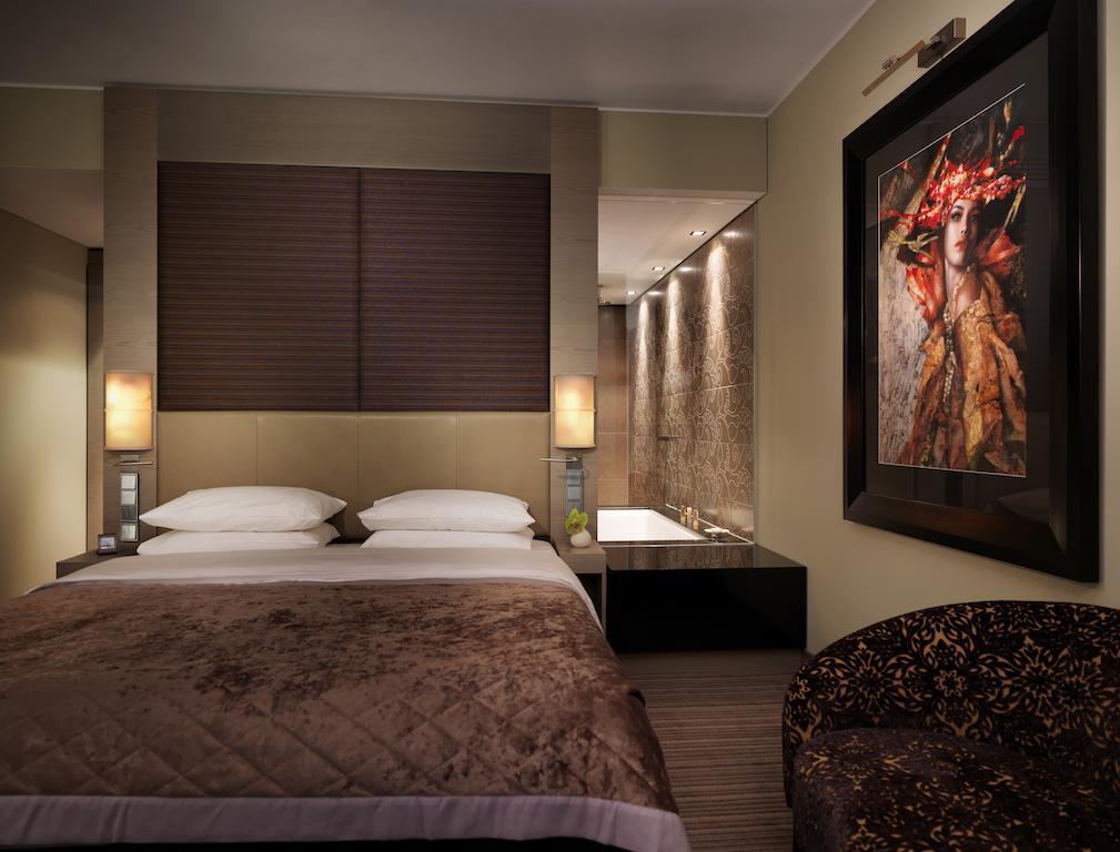 Habitación Doble con vistas al puerto - Cama doble grande