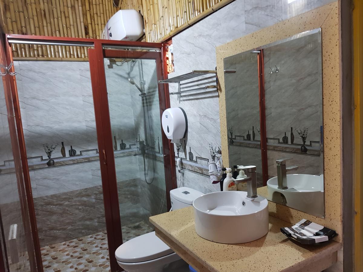 Deluxe Triple Bungalow with Private Outdoor Bathroom