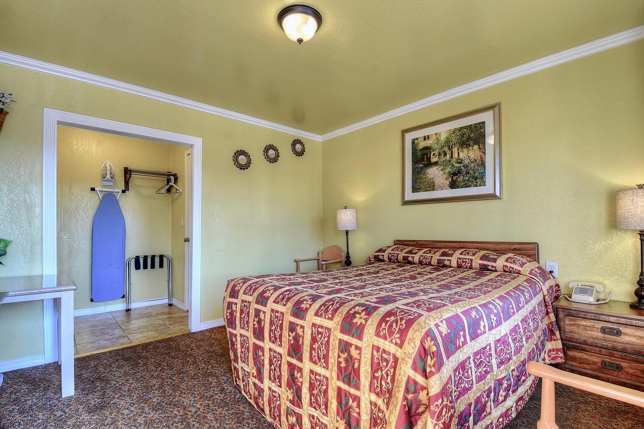 Chambre Lit Queen-Size - Non-Fumeurs