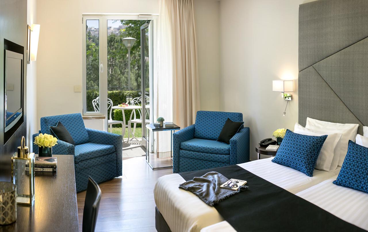 Doppel-/Zweibettzimmer mit einer Terrasse