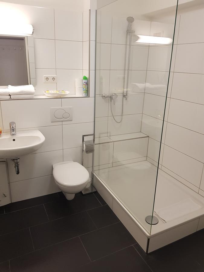 Studio mit 2 Einzelbetten (2-3 Erwachsene)