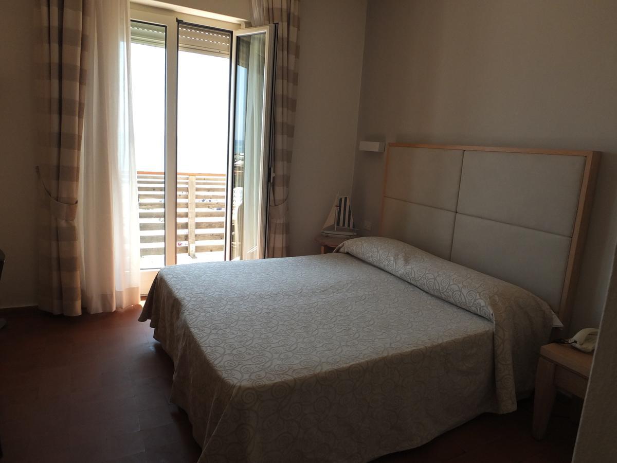 Dreibettzimmer - mit Balkon und Meerblick