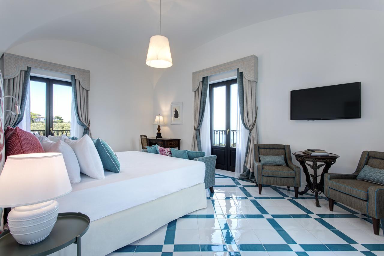 Deluxe Double or Twin Room with Sea View and Terrace,664428360:JPEG